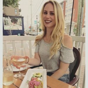 Meet your Posher, Hayley